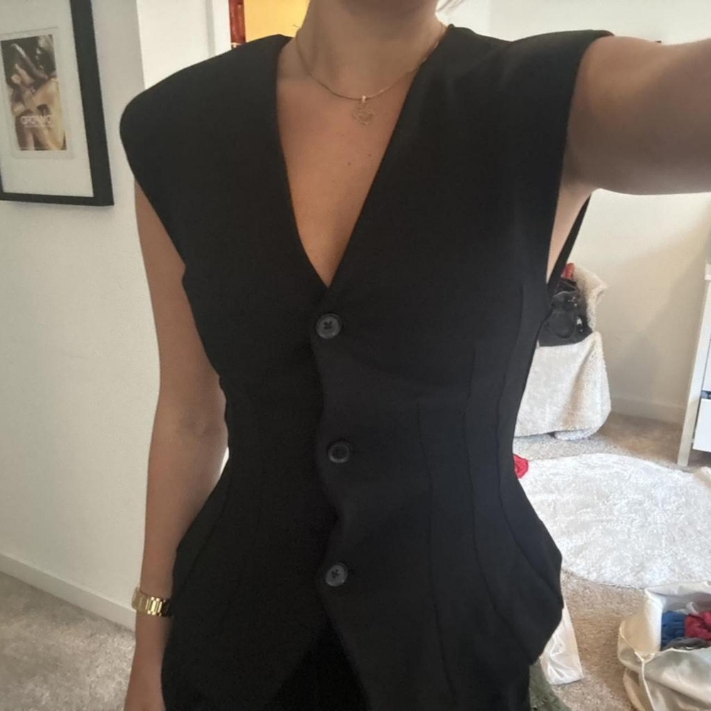 Zara Black Tailored Crop Vest